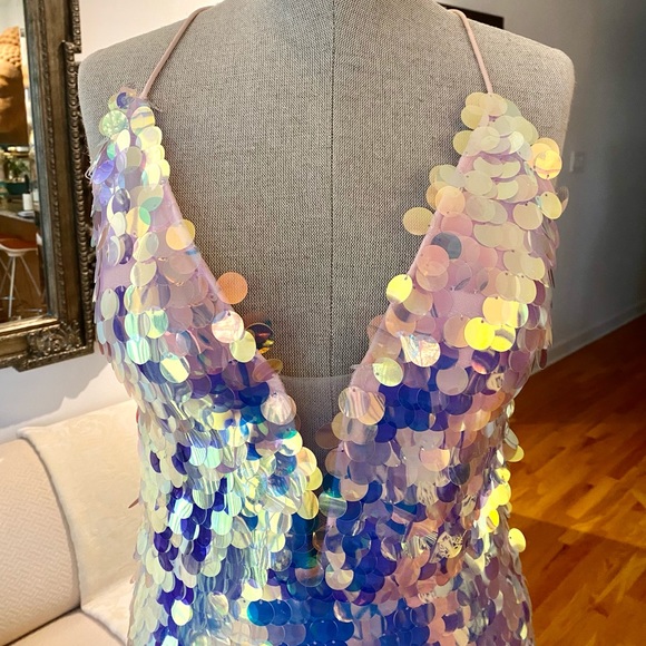 Ultra Glam in a Night of a Thousand Paillettes! - Picture 2 of 5